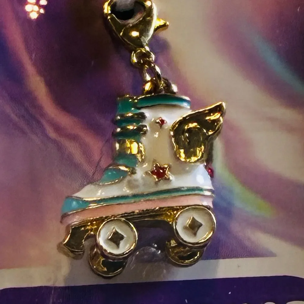 FAO Schwarz Charm Squad Roller Skate Charm NIP Enamel Gold Tone Winged Skate